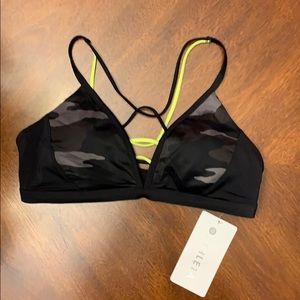 Athleta Freestyle Camo Bikini Top Medium